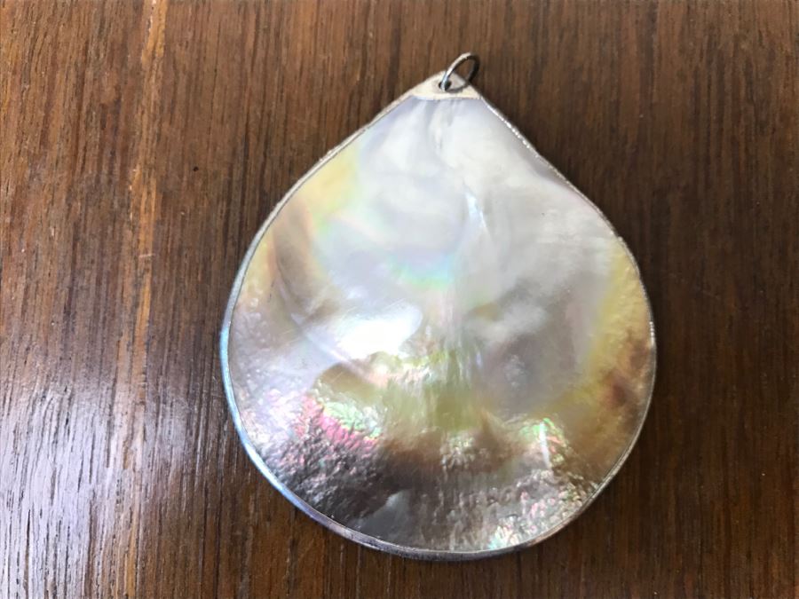 Set Of (3) Shell Jewelry Pieces [Photo 5]