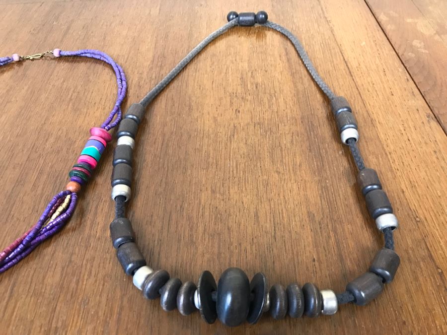 Set Of (4) Necklaces [Photo 4]