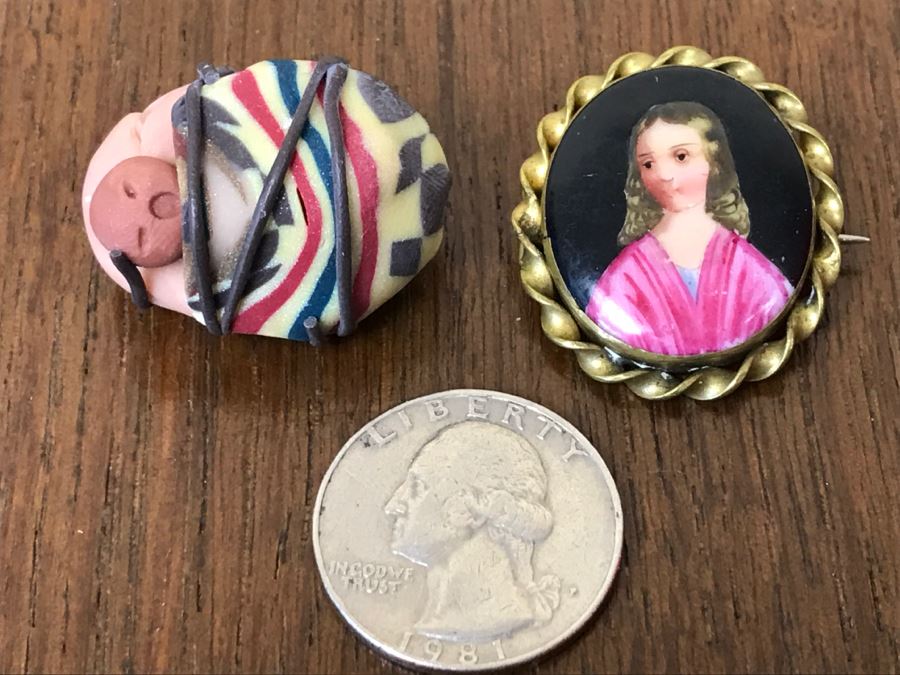 Pair Of Brooches Pins [Photo 2]
