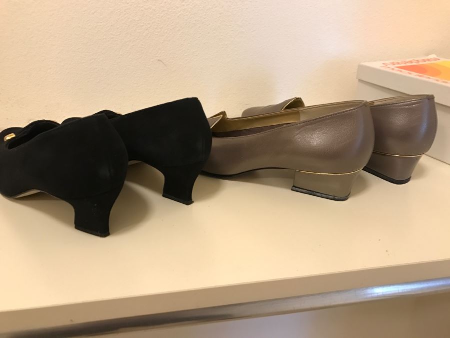 Pair Of Women's 9W California Magdesians Heel Shoes [Photo 10]