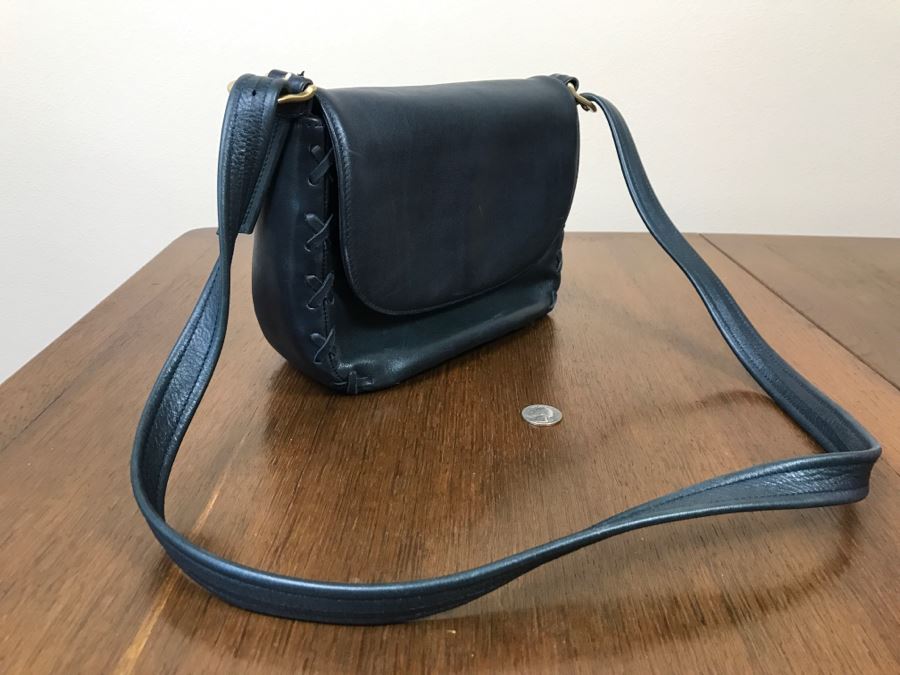 Jeanne Benet Leather Handbag [Photo 3]