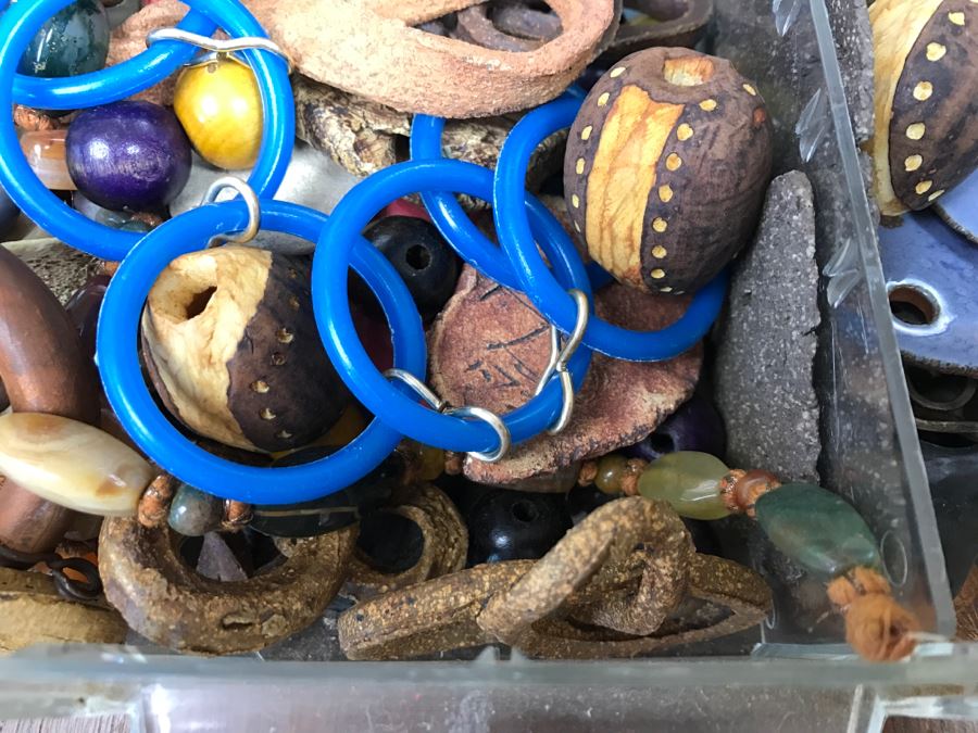 Nice Bead Lot For Making Jewelry And Storage Cabinet - See All Photos [Photo 25]