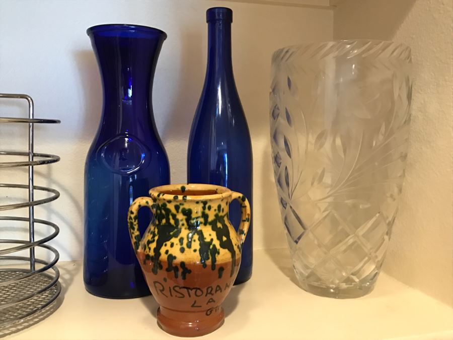 Kitchen Pantry Lot Featuring Corning Ware Covered Dish, Bundt Pan, Pacific Cermaic Blue Bowl, West Bend Crock Pot - See All Photos [Photo 9]