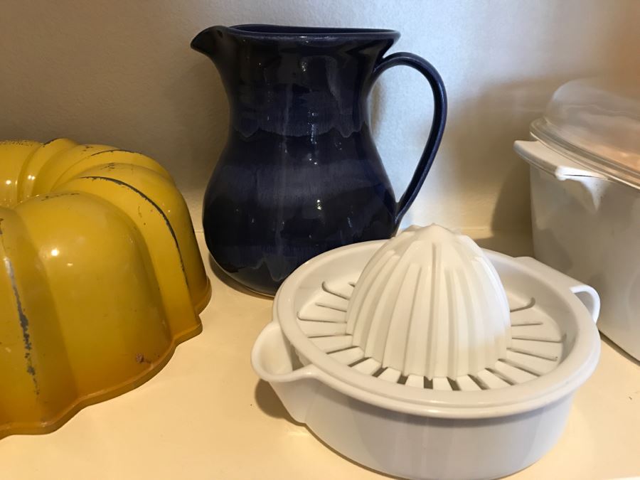 Kitchen Pantry Lot Featuring Corning Ware Covered Dish, Bundt Pan, Pacific Cermaic Blue Bowl, West Bend Crock Pot - See All Photos [Photo 4]