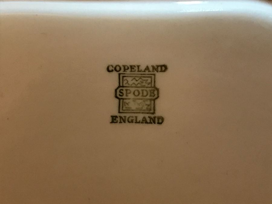 Kitchen Pantry Lot Featuring Corning Ware Covered Dish, Bundt Pan, Pacific Cermaic Blue Bowl, West Bend Crock Pot - See All Photos [Photo 15]