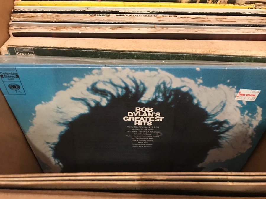 (2) Boxes Of Vintage Vinyl Records 33RPM Lot Includes Bob Dylan's Greatest Hits, Elton John's Goodbye Yellow Brick Road, Musicals, Nat King Cole - See Photos [Photo 27]