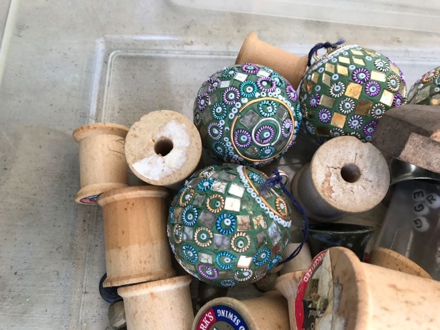 Huge Crafting Supplies Lot Including Yarn, Threads, Fabrics, Real Feathers, Fur Pelts, Books And More - See All Photos [Photo 17]