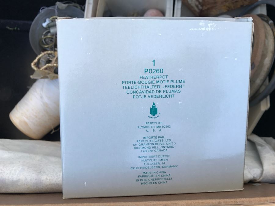 Huge Crafting Supplies Lot Including Yarn, Threads, Fabrics, Real Feathers, Fur Pelts, Books And More - See All Photos [Photo 24]