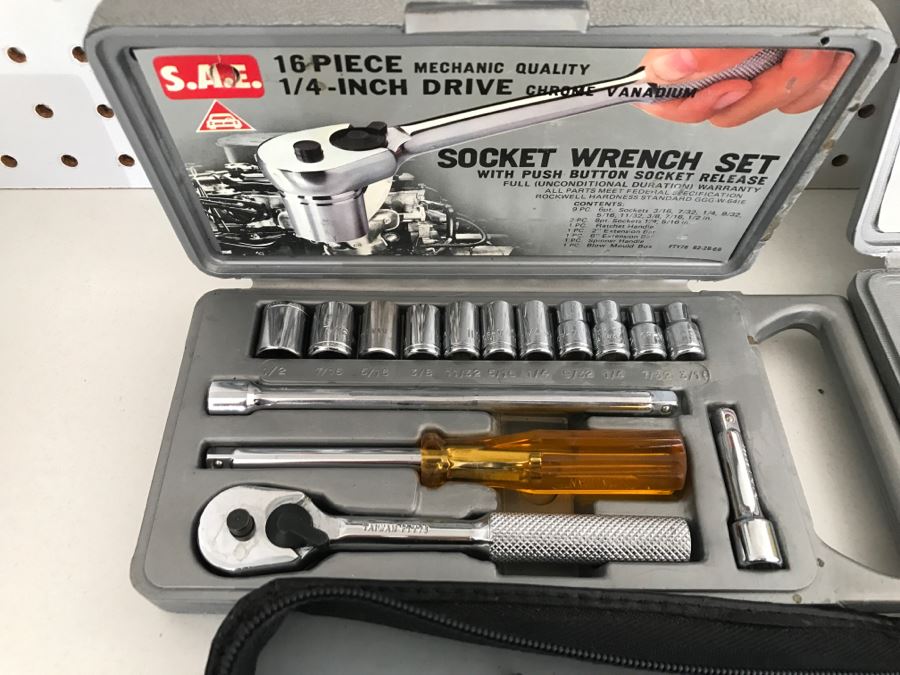 JUST ADDED - Tool Lot With Various Bit And Socket Wrench Sets [Photo 3]