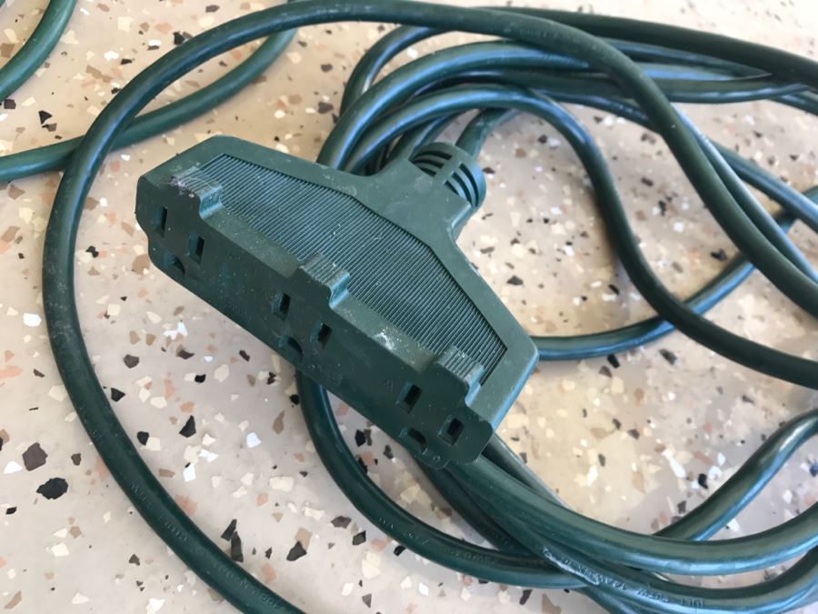 JUST ADDED - Set Of (5) Outdoor Extension Cords [Photo 8]