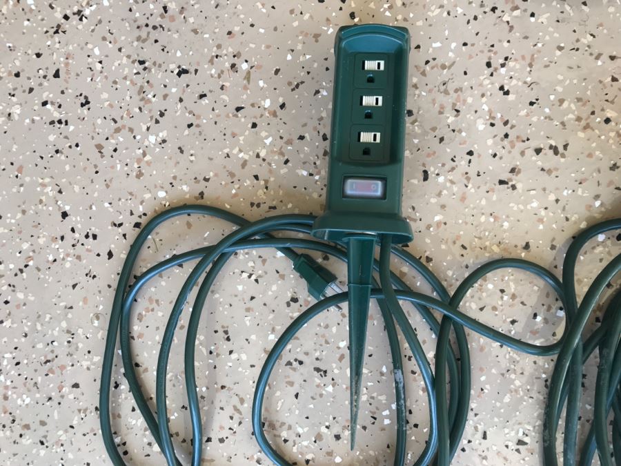 JUST ADDED - Set Of (5) Outdoor Extension Cords [Photo 2]