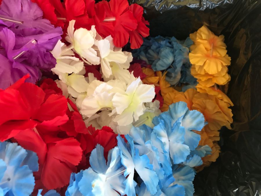 JUST ADDED - Box Filled With Party Leis [Photo 4]