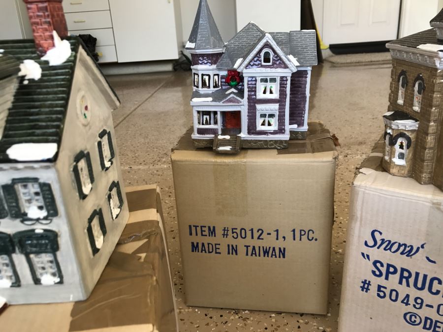 JUST ADDED - Department 56 Villages Christmas Decoration Lot [Photo 6]