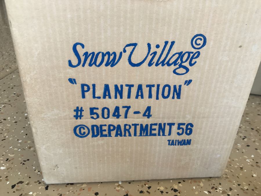 JUST ADDED - Department 56 Villages Christmas Decoration Lot [Photo 4]