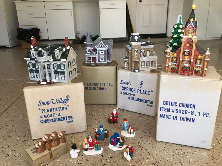 JUST ADDED - Department 56 Villages Christmas Decoration Lot [Photo 1]