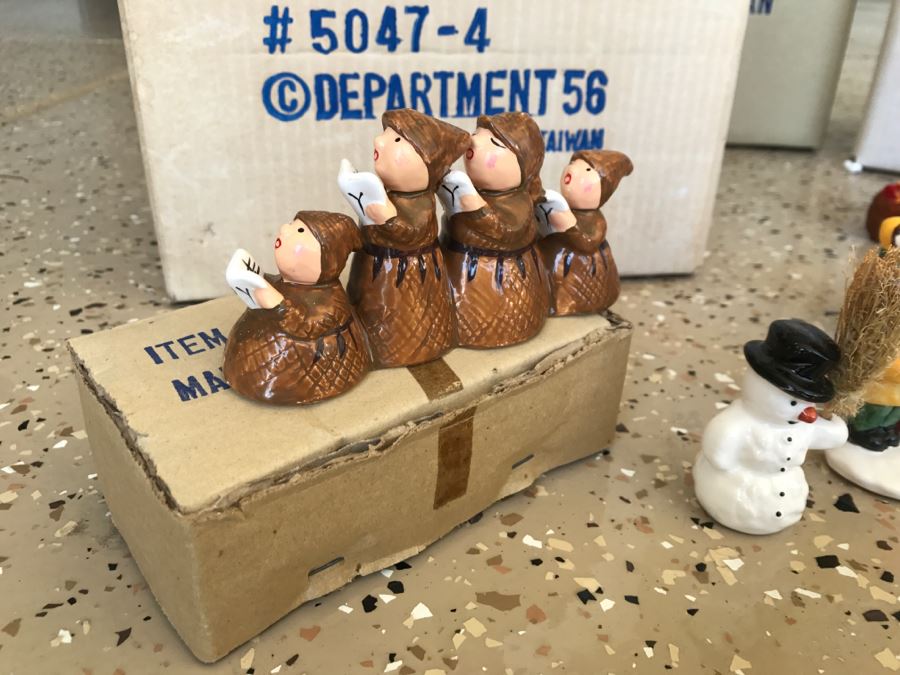 JUST ADDED - Department 56 Villages Christmas Decoration Lot [Photo 11]