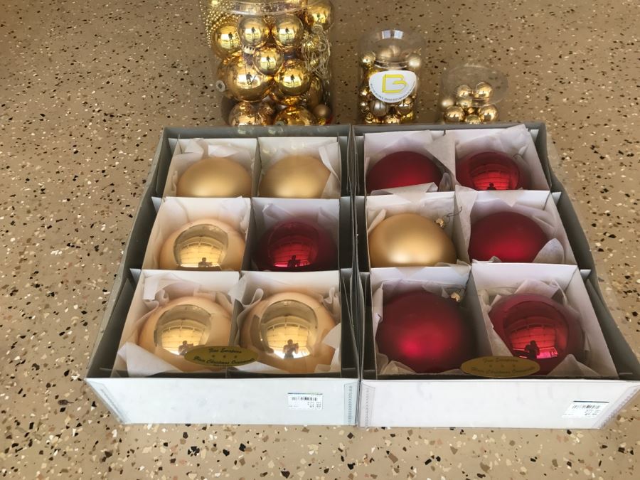 JUST ADDED - Christmas Ornament Lot [Photo 1]