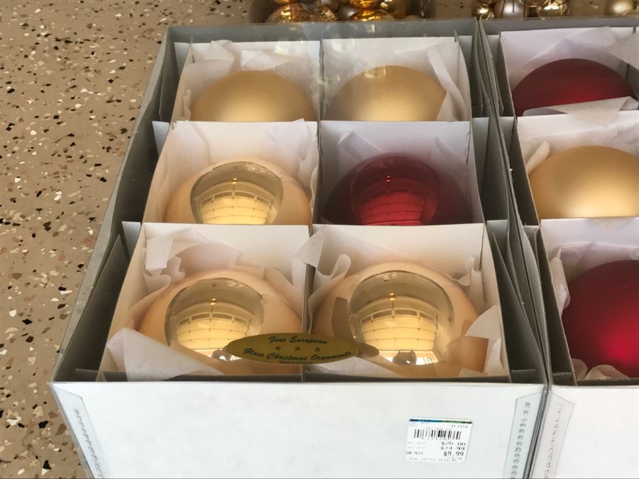 JUST ADDED - Christmas Ornament Lot [Photo 3]