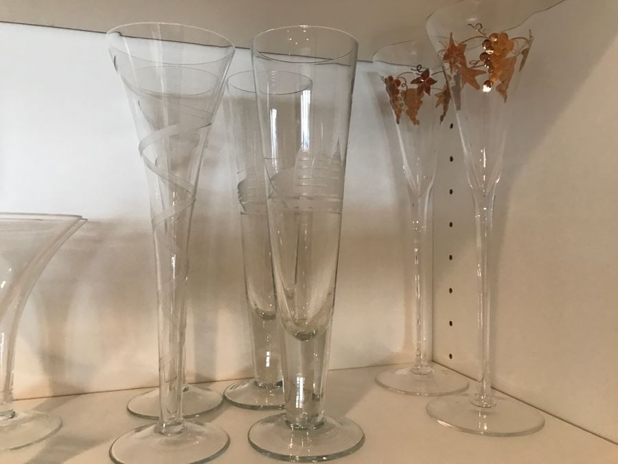 JUST ADDED - Kitchen Glasses, Coffee Cups And Stemware Glass Lot [Photo 5]