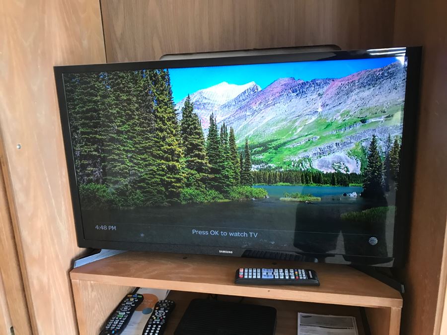 JUST ADDED - SAMSUNG 32' 720p LED LCD Television UN32J400DAFXZA [Photo 3]