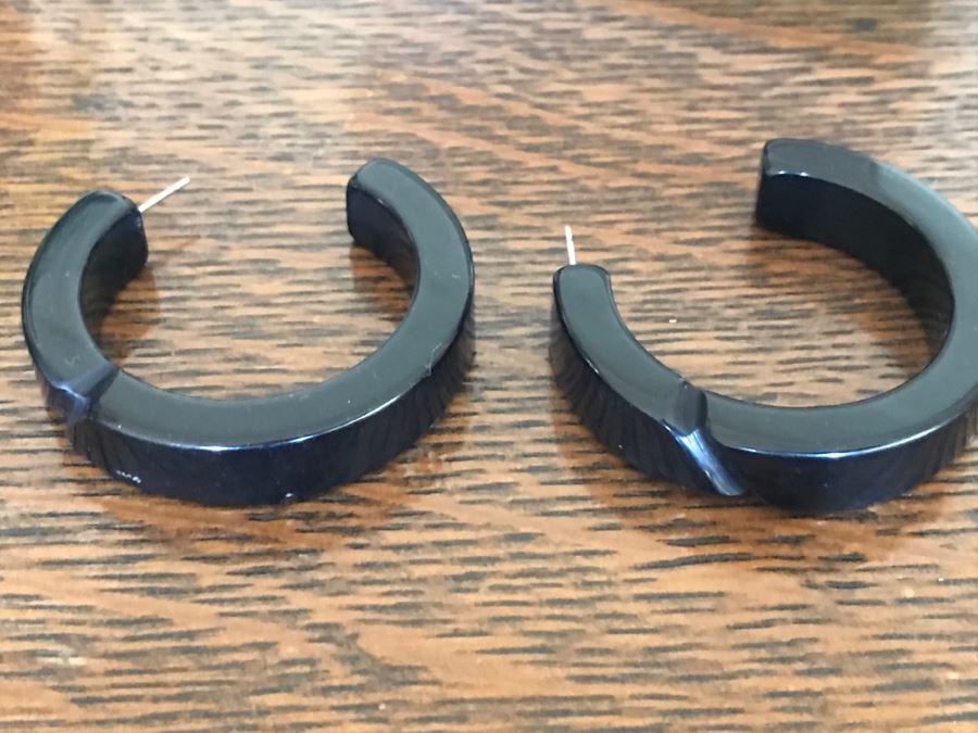 JUST ADDED - Vintage Costume Jewelry Lot [Photo 12]