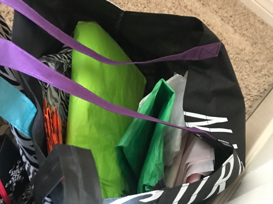 JUST ADDED - Wrapping Paper, Wrapping Supplies And Gift Bag Lot [Photo 5]