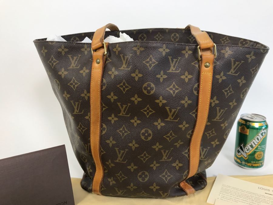 LOUIS VUITTON Monogram Handbag With Dust Jacket [Photo 4]