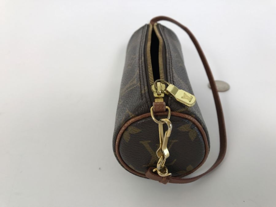 LOUIS VUITTON Monogram Round Cosmetic / Golf Pouch With Strap [Photo 6]