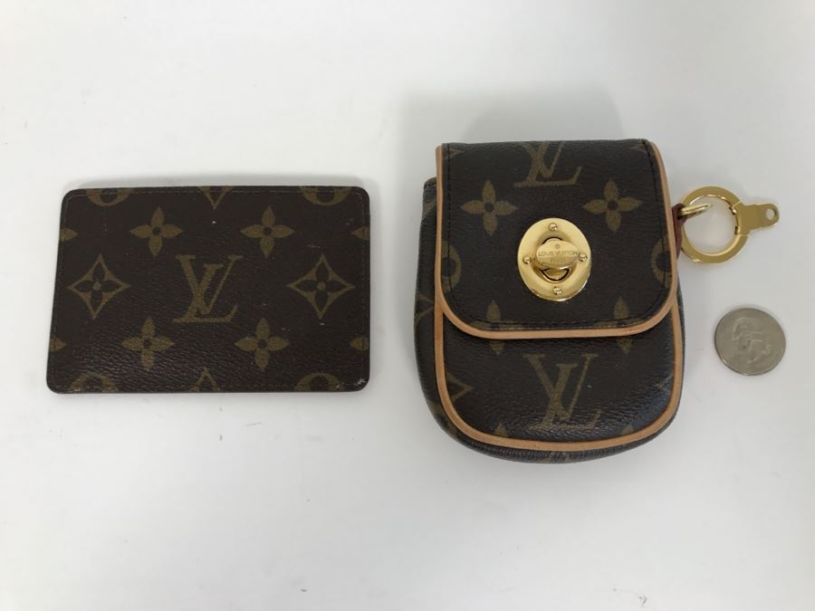 LOUIS VUITTON Monogram Pouch Purse Handbag With Clip Ring And LOUIS VUITTON Credit Card License Holder Organizer [Photo 1]
