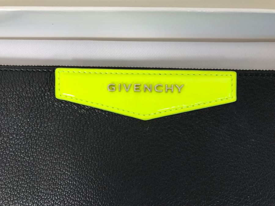 GIVENCHY Italy Antigona-Pochette Pouch Black Yellow In Box [Photo 4]