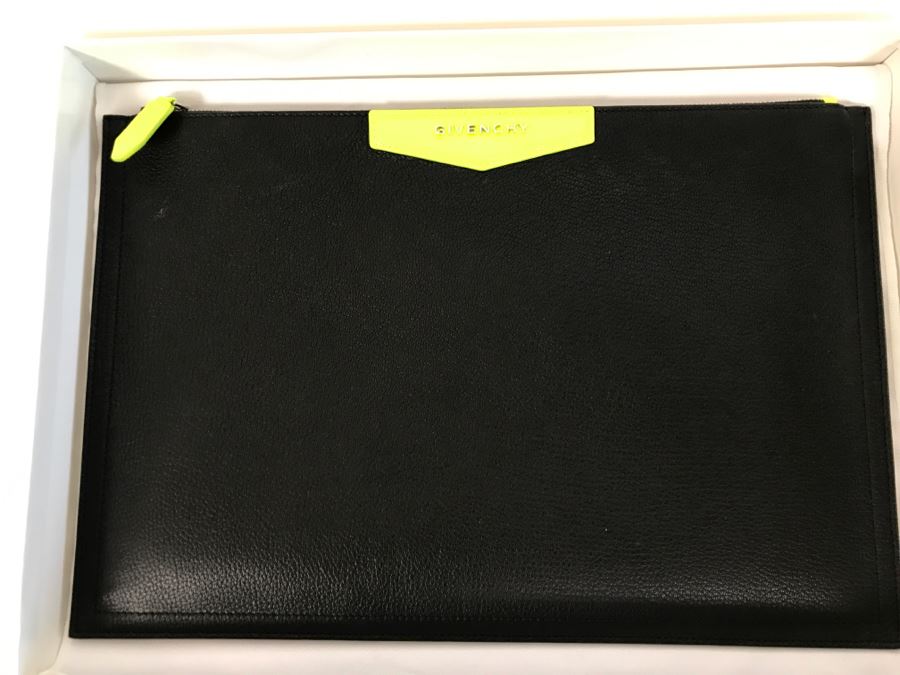 GIVENCHY Italy Antigona-Pochette Pouch Black Yellow In Box [Photo 3]
