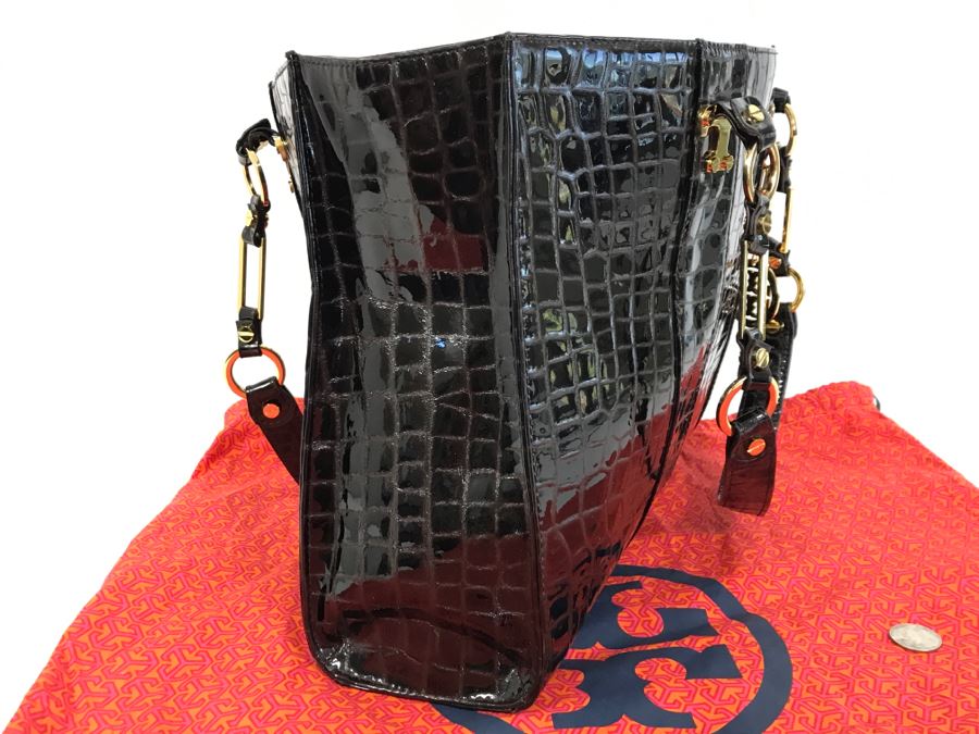 Tory Burch Handbag With Dust Jacket [Photo 7]