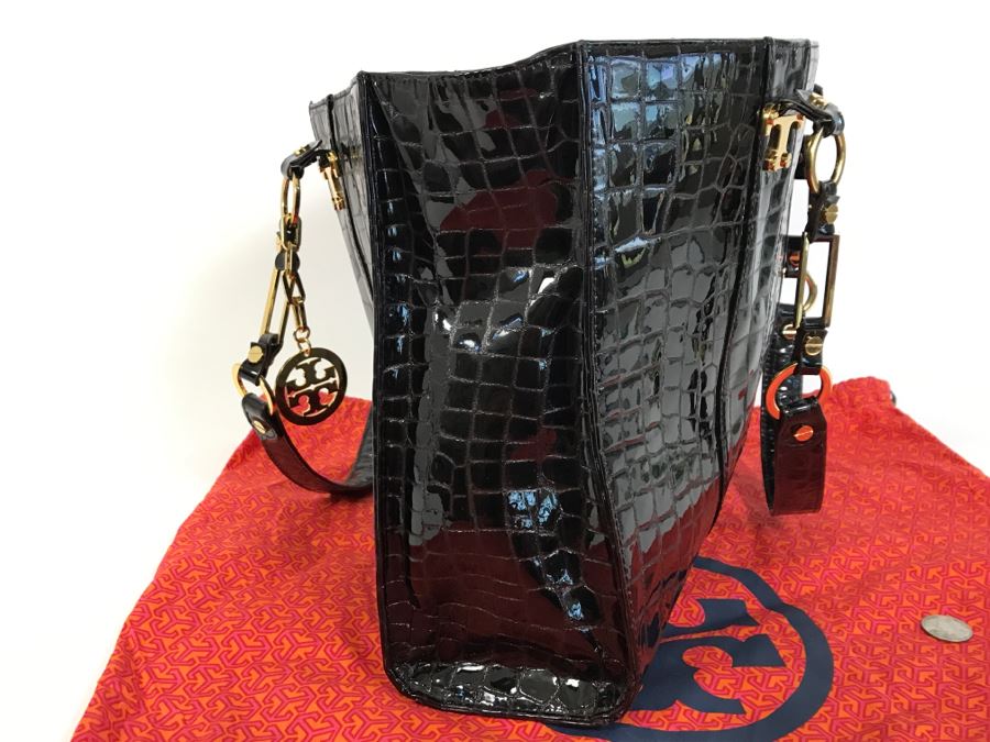 Tory Burch Handbag With Dust Jacket [Photo 9]