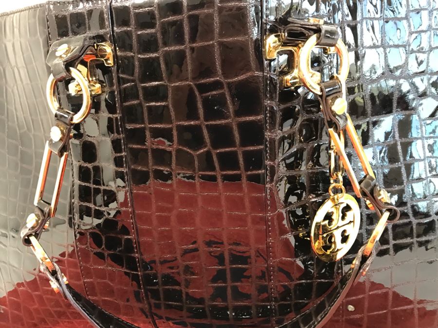 Tory Burch Handbag With Dust Jacket [Photo 4]