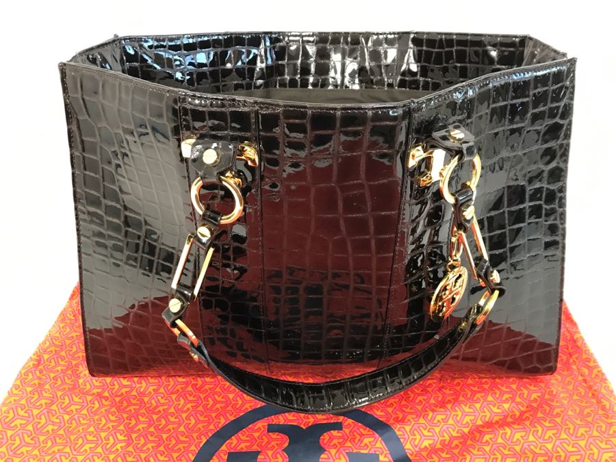 Tory Burch Handbag With Dust Jacket [Photo 5]