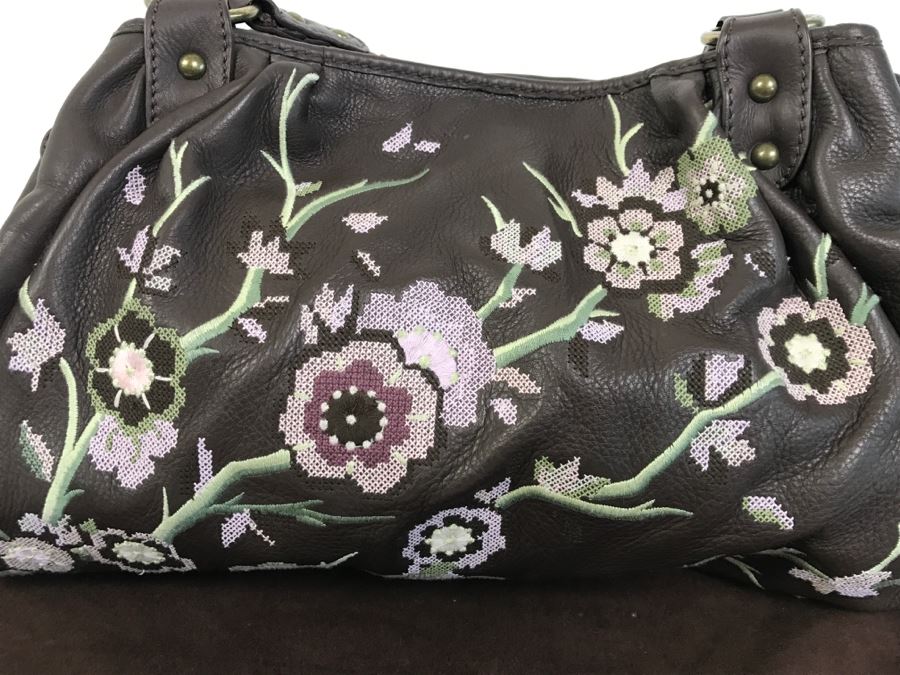 Isabella Fiore Handbag With Dust Jacket [Photo 8]