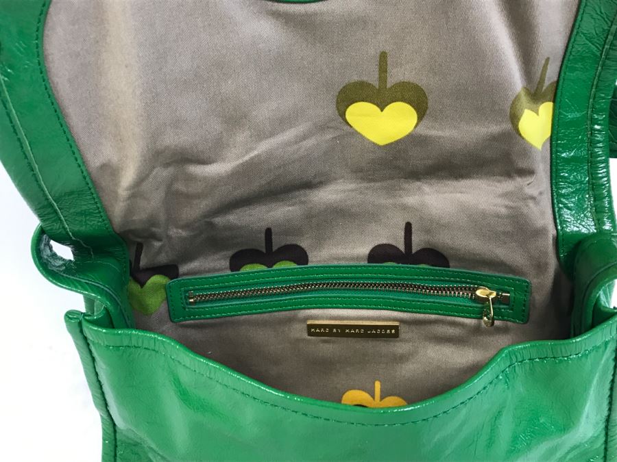 Marc Jacobs Handbag With Marc Jacobs Dust Jacket [Photo 8]