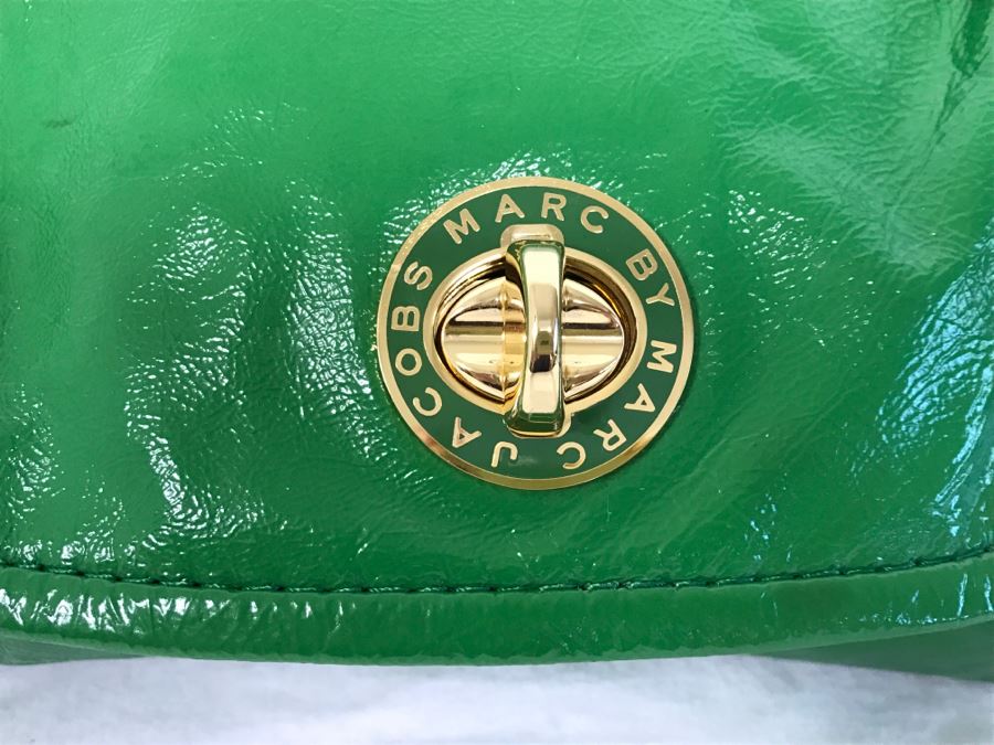 Marc Jacobs Handbag With Marc Jacobs Dust Jacket [Photo 3]