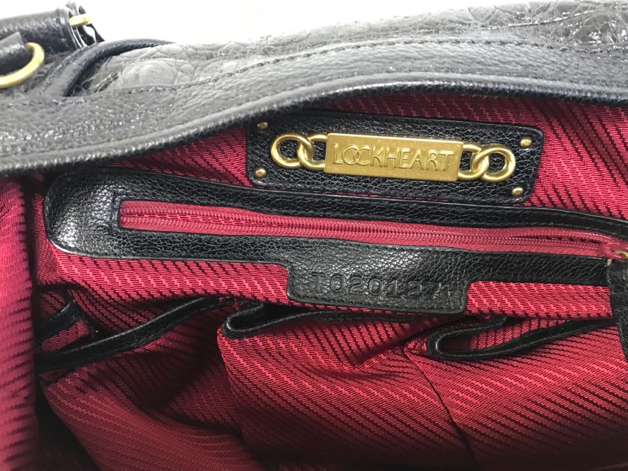 Lockheart Handbag With Dust Jacket [Photo 9]