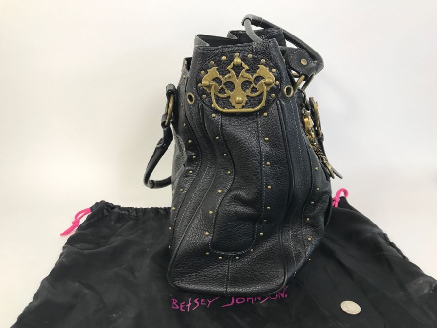 Betsey Johnson Handbag With Dust Jacket [Photo 3]