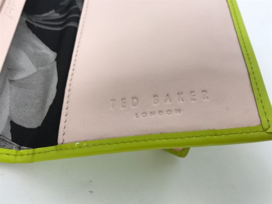 Ted Baker Green Wallet [Photo 11]