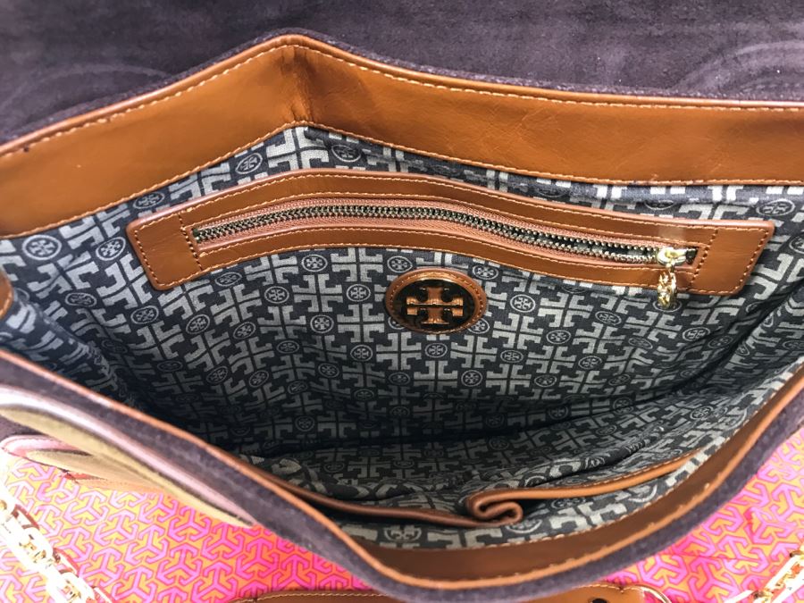 Tory Burch Handbag With Dust Jacket [Photo 5]