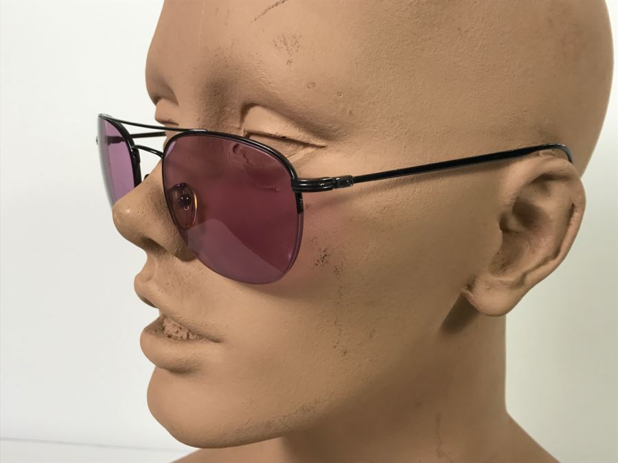 GUCCI Women's Sunglasses With Case [Photo 5]