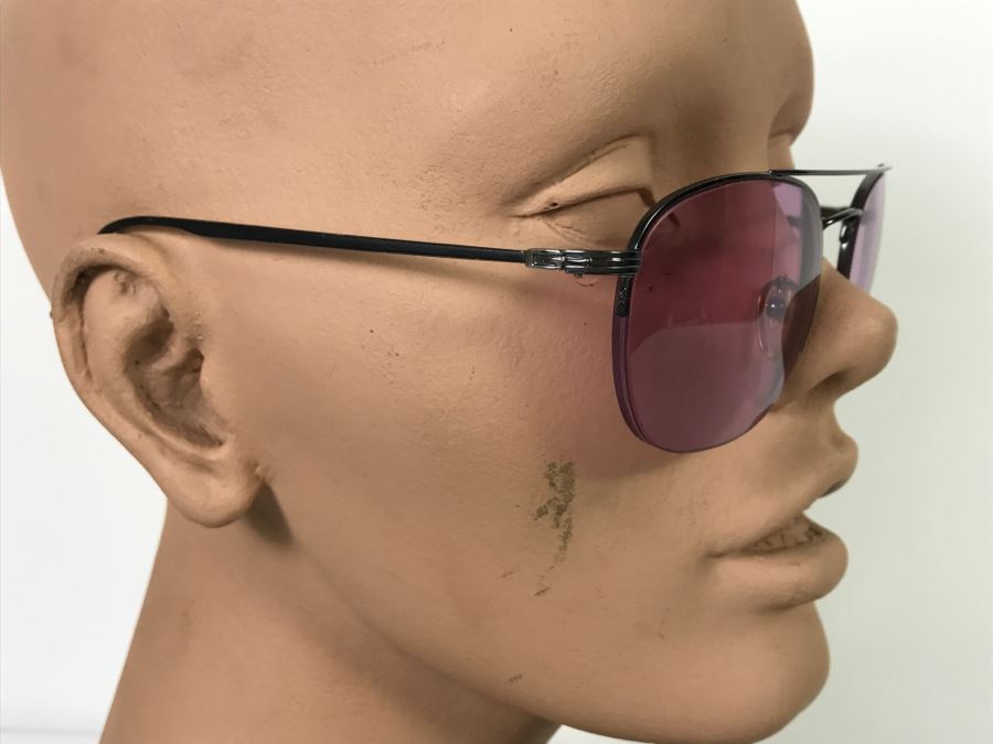 GUCCI Women's Sunglasses With Case [Photo 4]