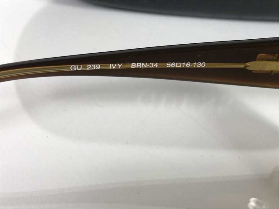 Guess Women's Sunglasses With Case [Photo 5]