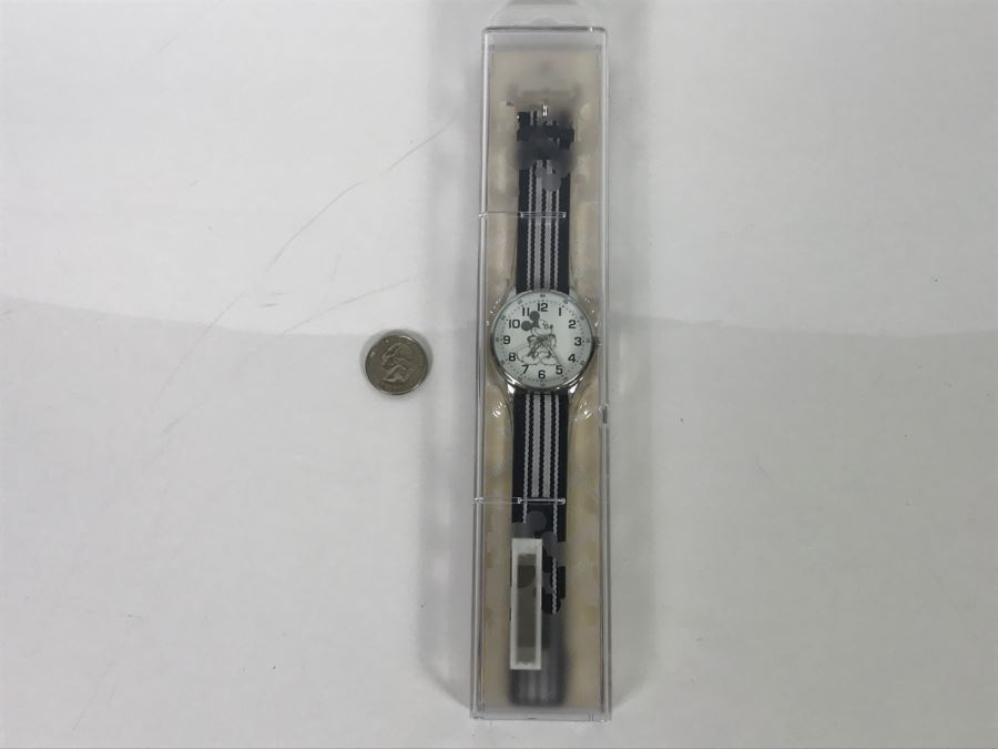 Disney Parks Mickey Mouse Watch New In Packaging [Photo 10]
