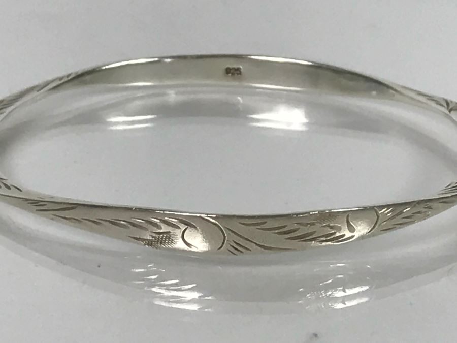 Pair Of Sterling Silver Bracelets 87.2g TW [Photo 10]