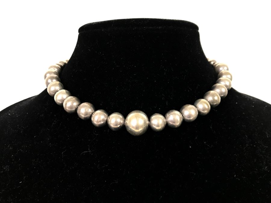 Sterling Silver Graduated Bead Choker Necklace 26.3g