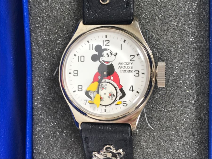 Collection Of (4) Character Watches: Donald Duck Pedre, Mickey Mouse ...