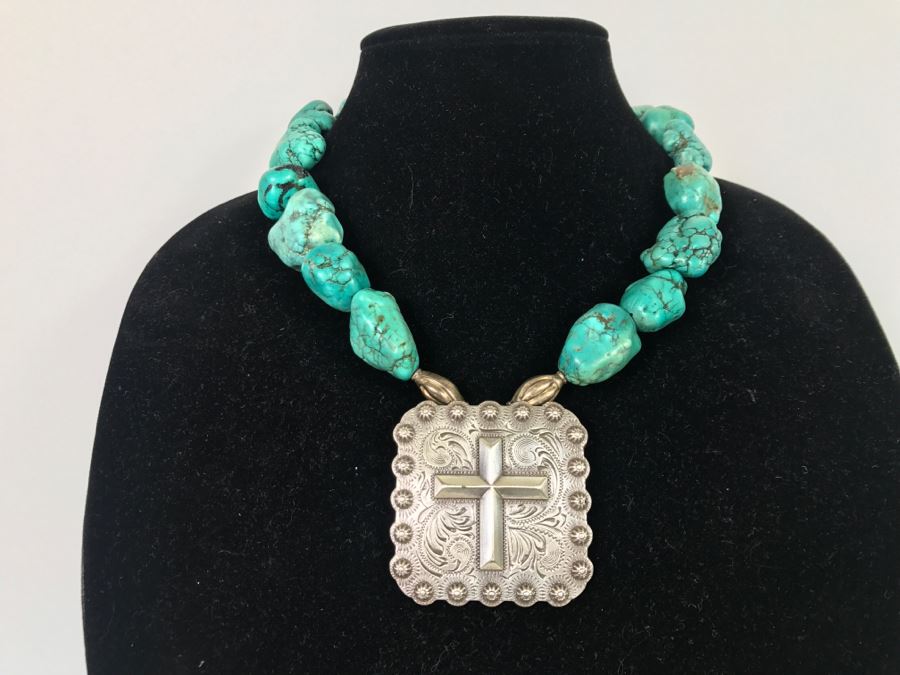 Silver Tone Cross Pendant And Turquoise Chain 220g [Photo 1]